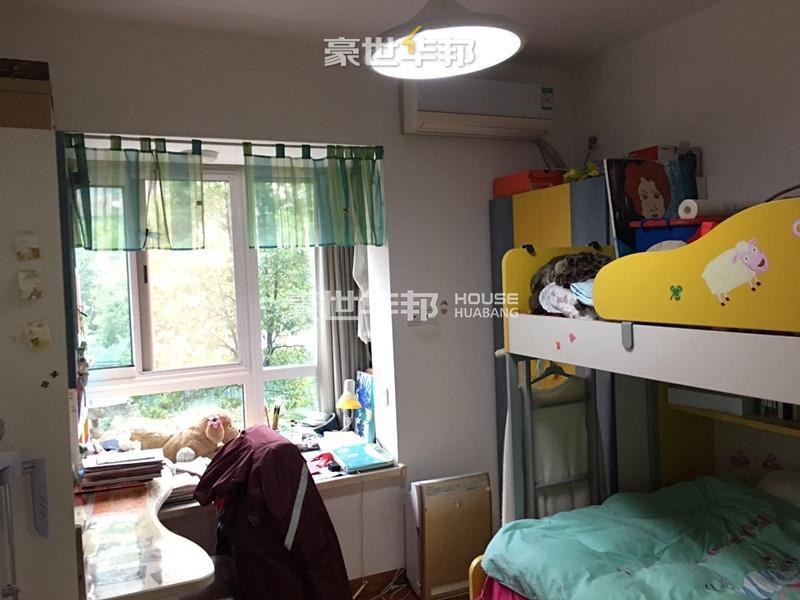 房间