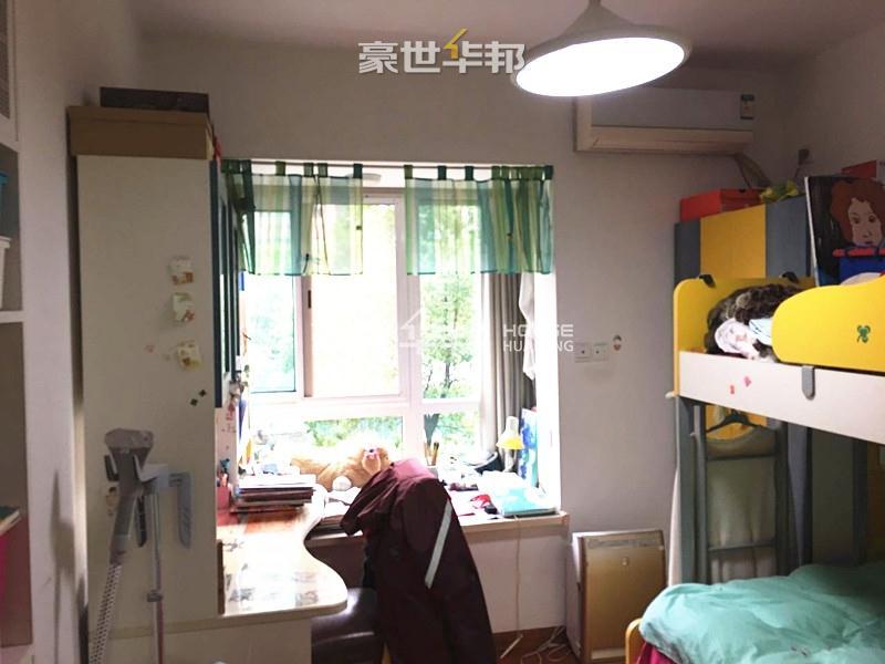 房间