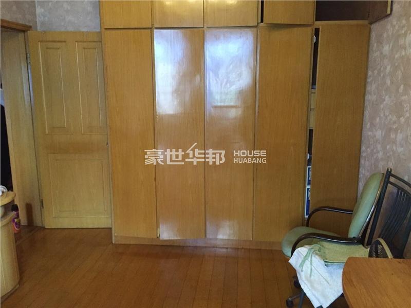 主卧