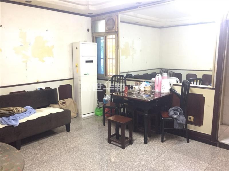 客厅