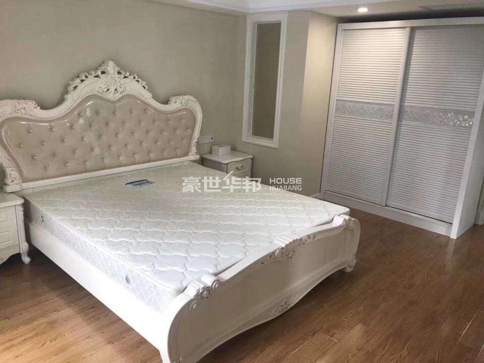 主卧