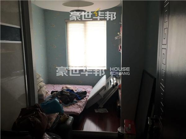 房间