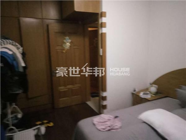 房间